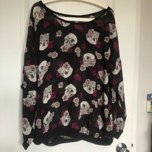 Sheer Skulls and Roses Goth Top! ☠️🌹